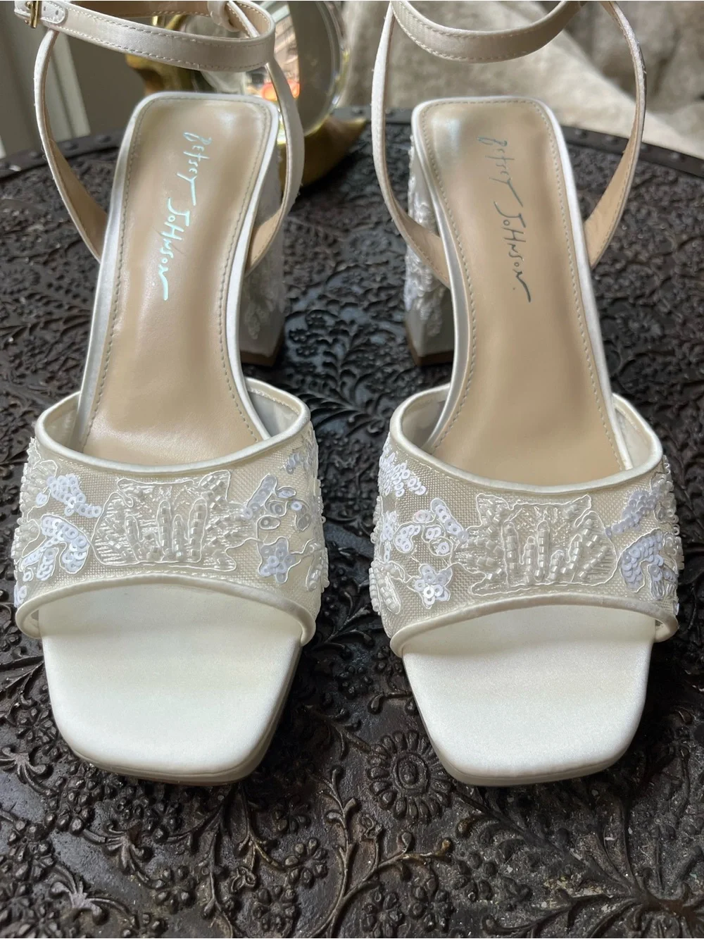 NEW BETSEY JOHNSON JUNIE IVORY BEADED PLATFORM SANDALS IVORY WHITE 8